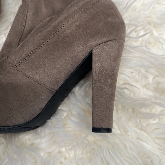 Steve Madden Taupe Over the Knee Boots Size 8 M - Picture 5 of 8